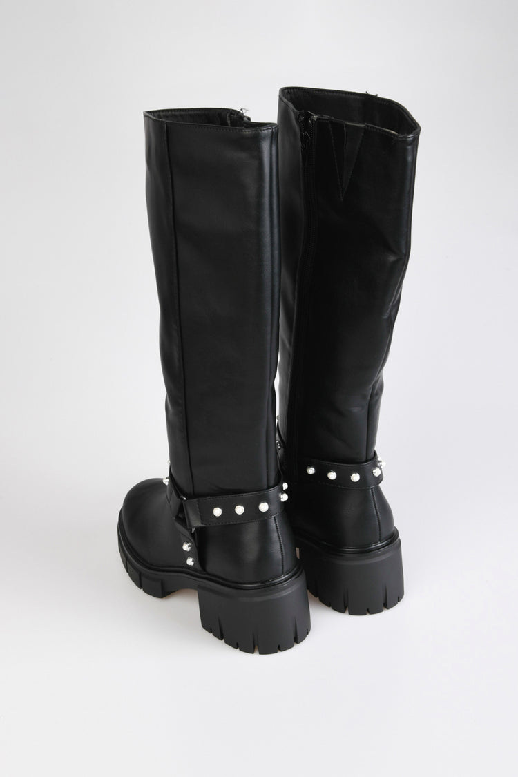 Stivali con perle decorative