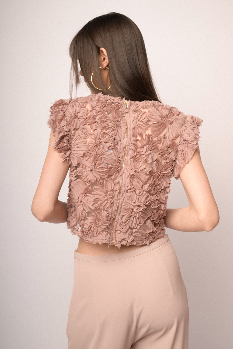 Top crop in pizzo floreale rosa cipria