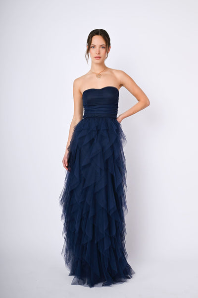 Abito lungo in tulle con volants