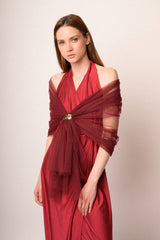 Coprispalle in tulle bordeaux con fibbia oro