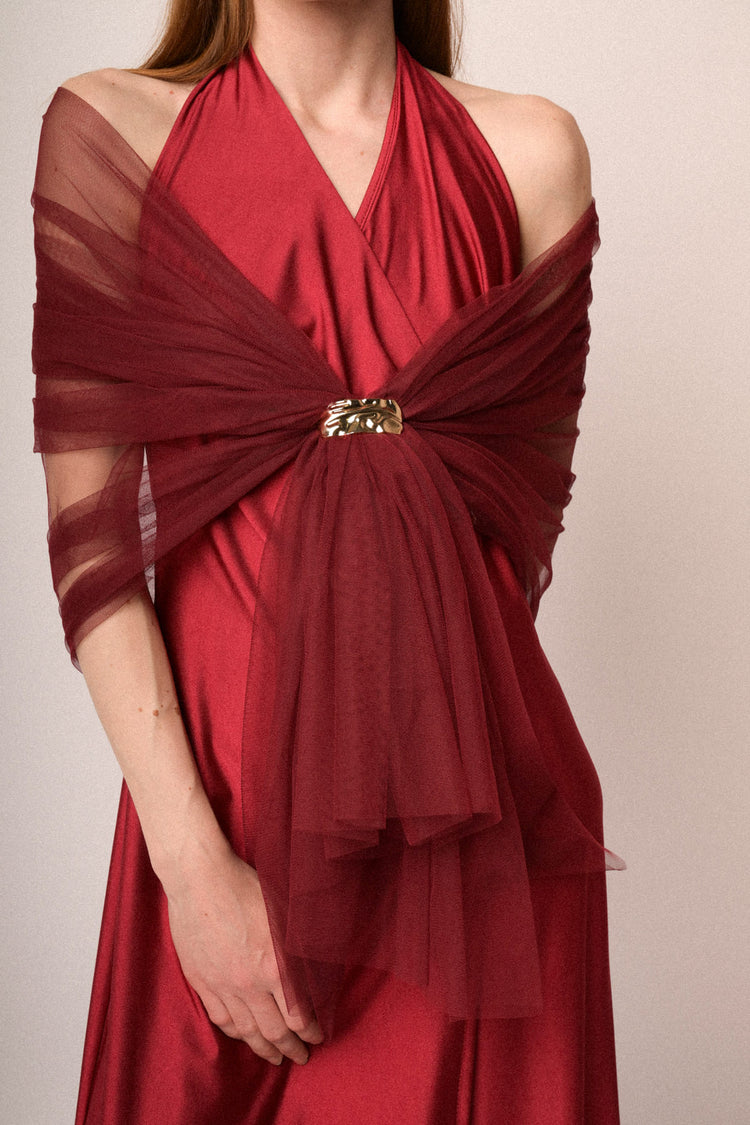 Coprispalle in tulle bordeaux con fibbia oro