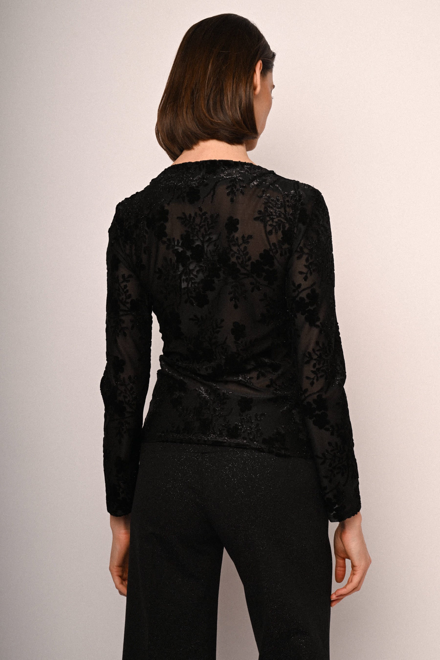 Top a maniche lunghe  in tulle e velluto devoré floreale