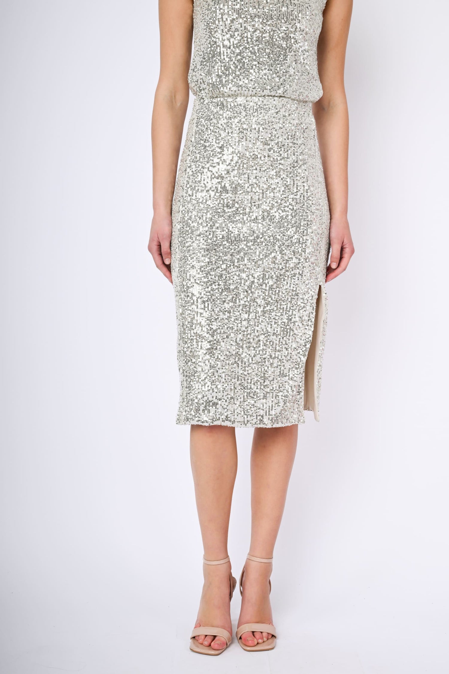 MEA726AR-23_2_2_21a4cfee-4d85-44ff-86d3-f122b23e3413