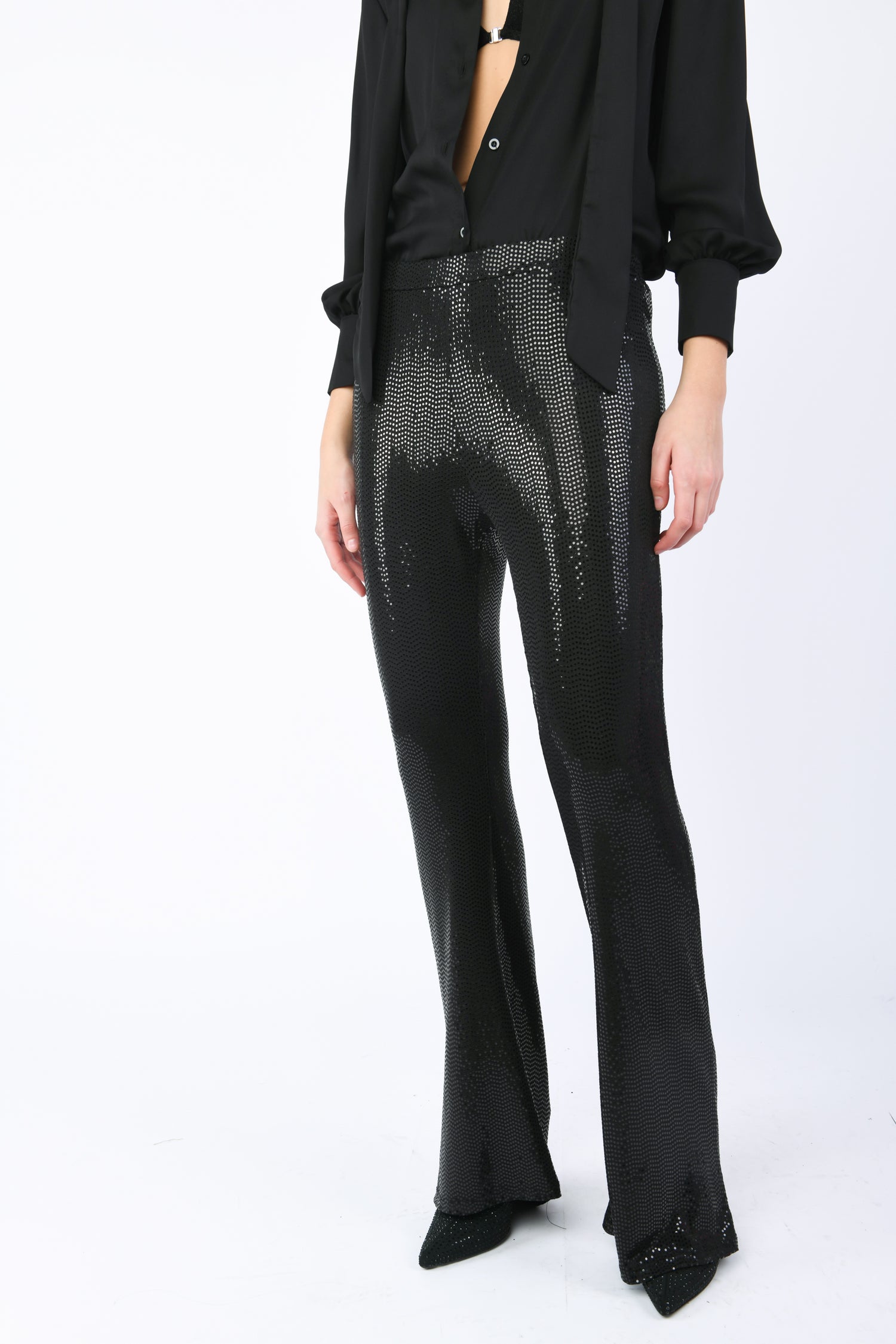 MEB148NE-23_2_2_cd3aa10f-2680-494a-81fe-1cc9cd8c561c