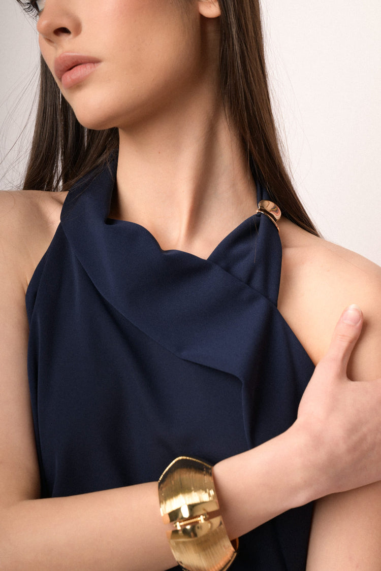 Top all'americana blu con fibbia oro