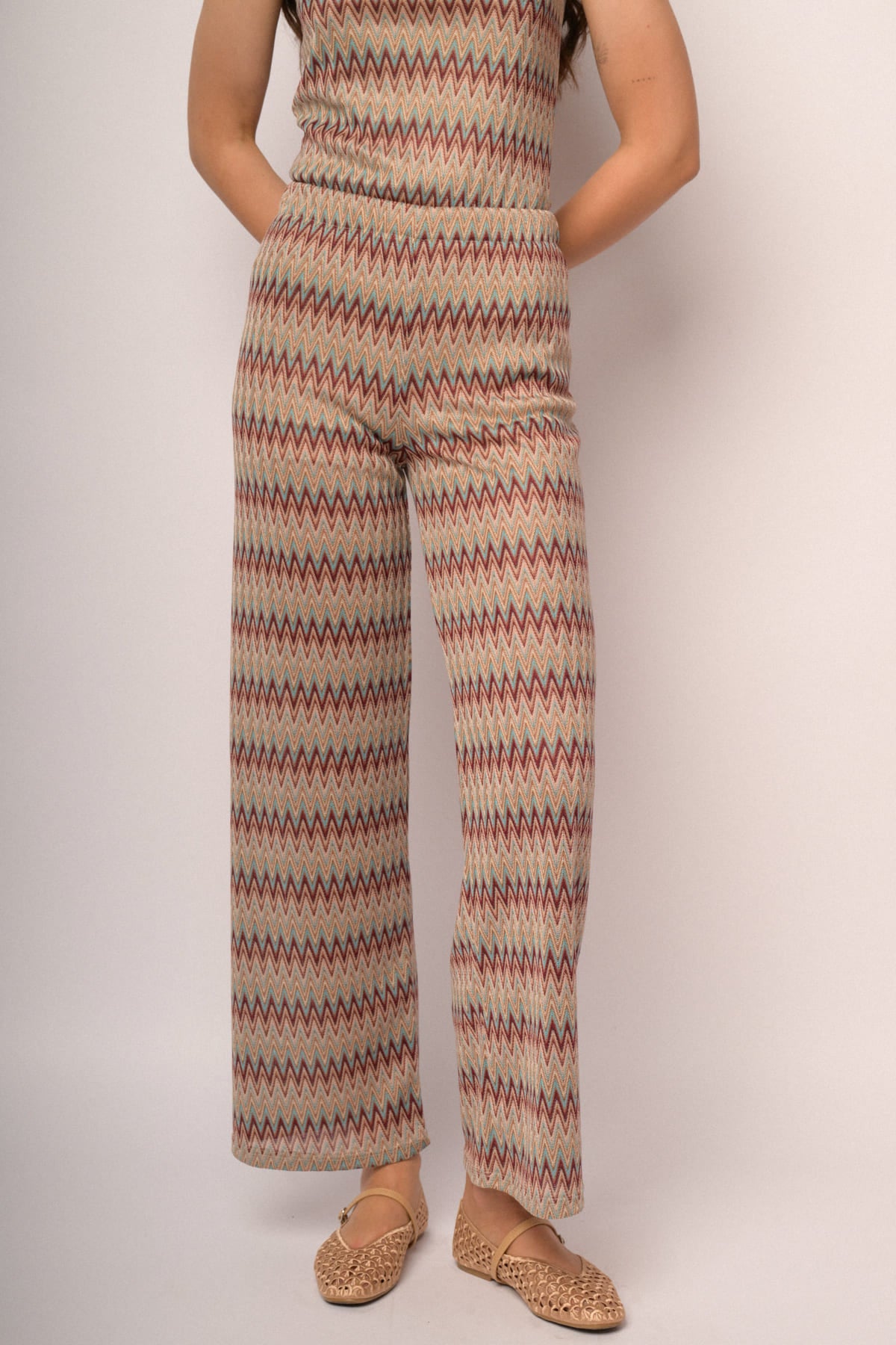 Pantaloni palazzo multicolor a motivo zig-zag
