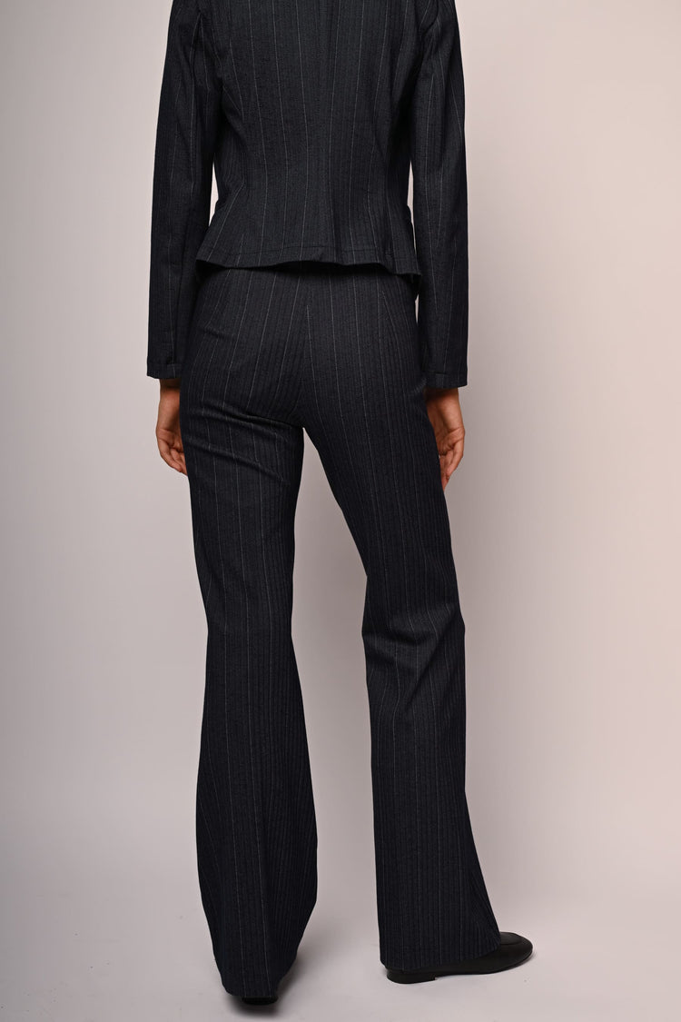 Pantaloni svasati in tessuto gessato