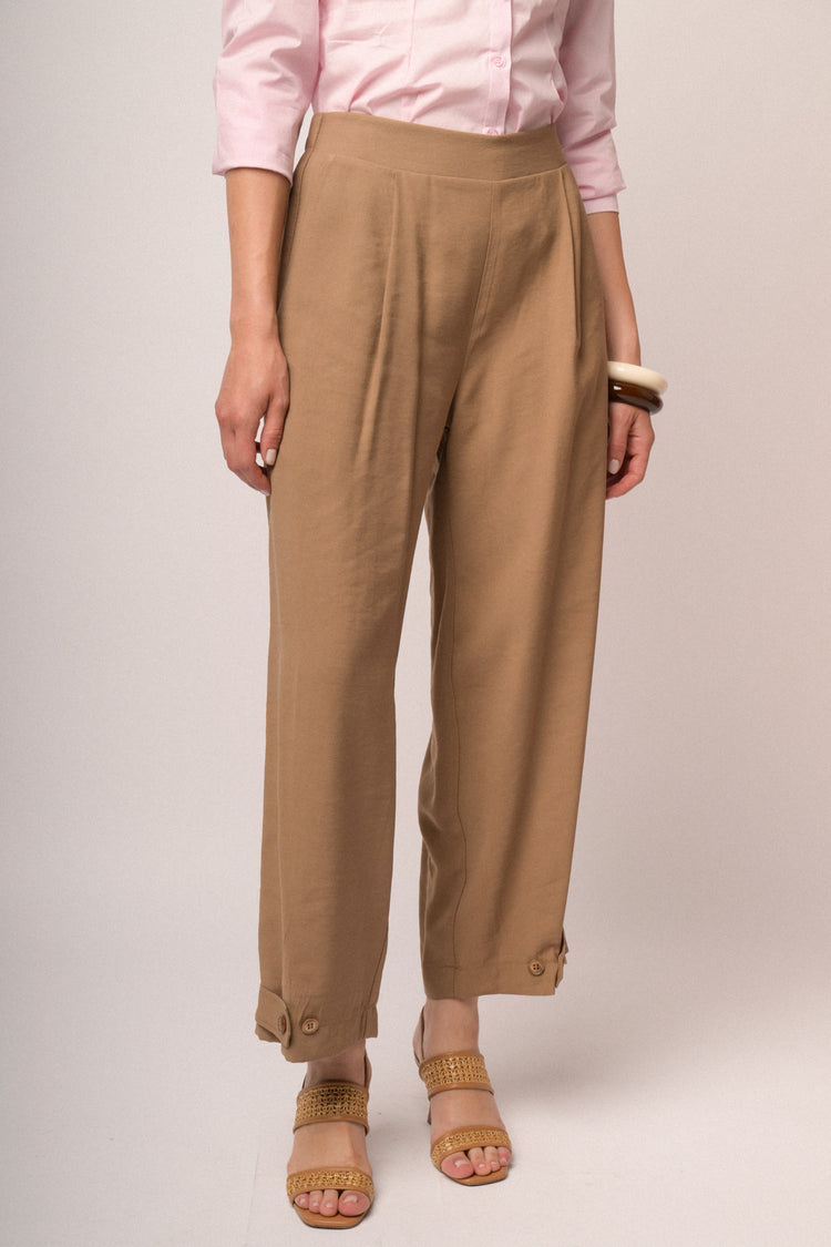 Pantaloni baggy con bottoni