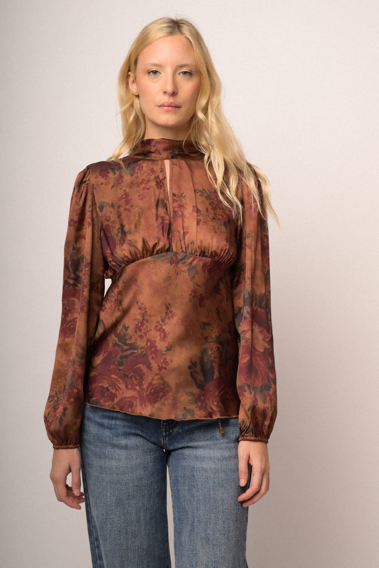 Casacca con laccio