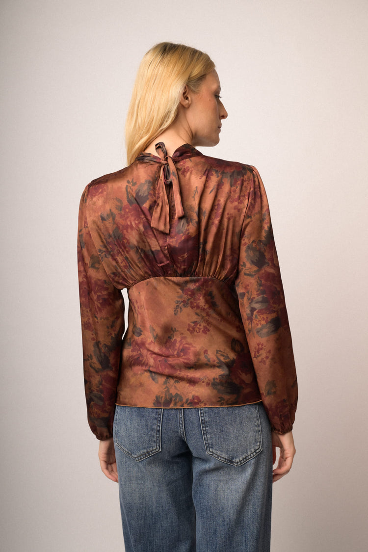 Casacca con laccio