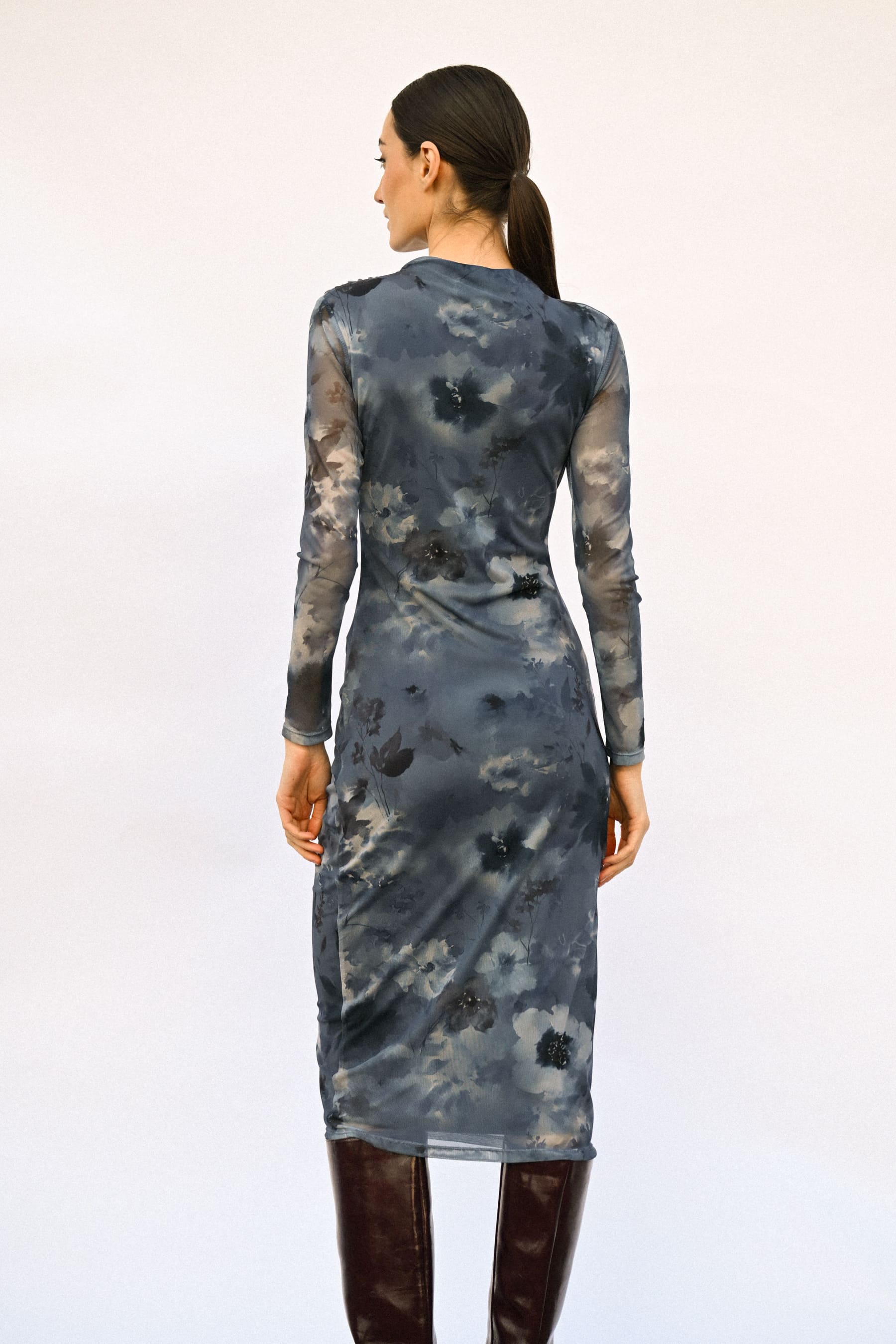 Abito midi arricciato a stampa floreale