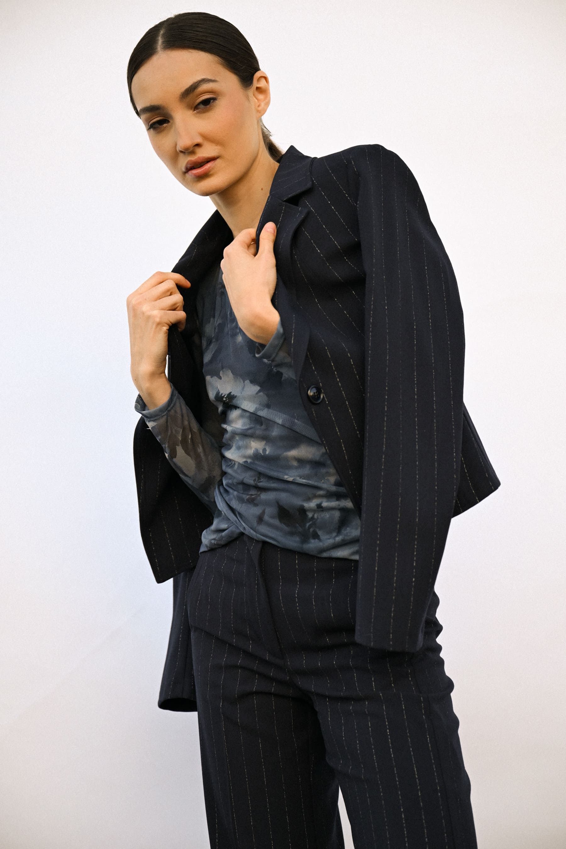 Top incrociato a stampa floreale