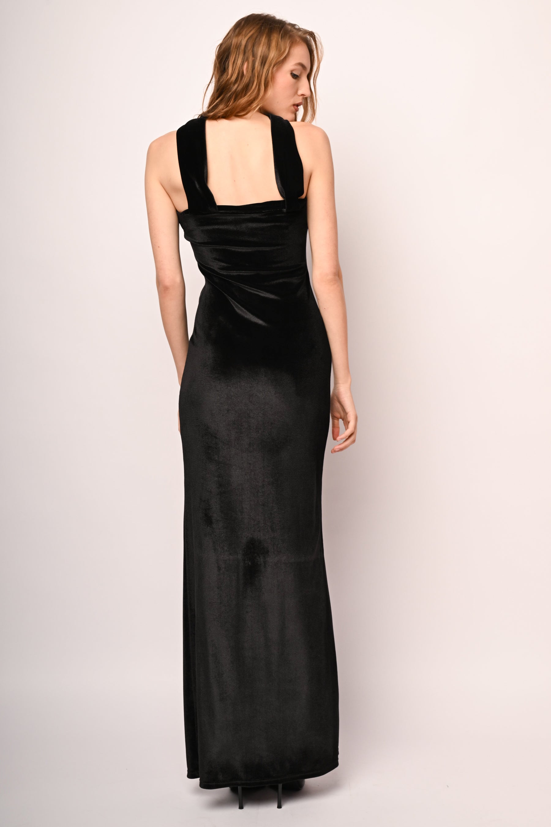 Abito in velluto asimmetrico