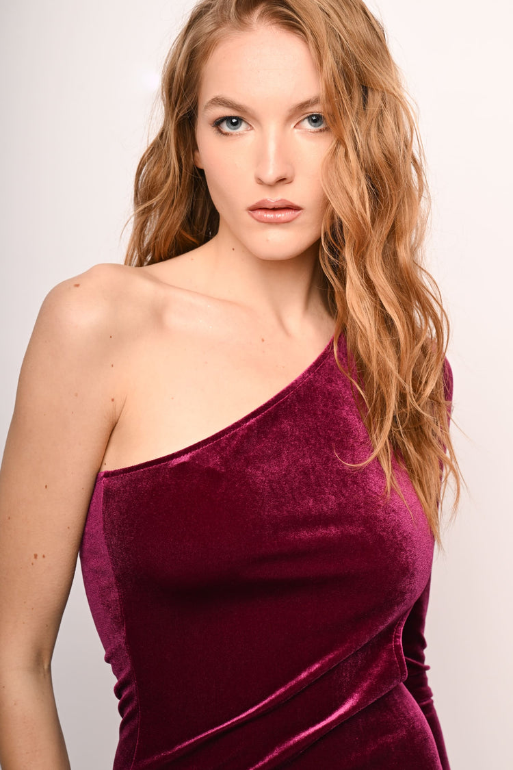 Abito monospalla cut out