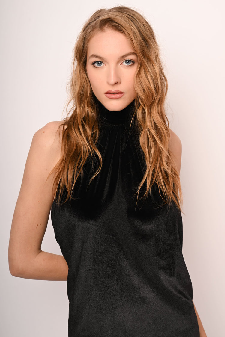 Abito halter con laccio