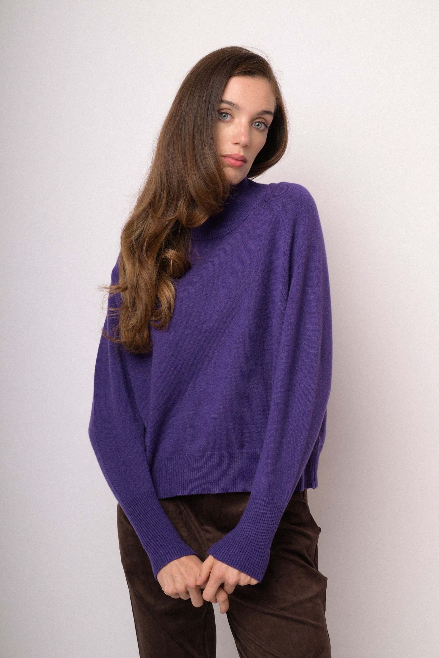 Maglia over a lupetto viola