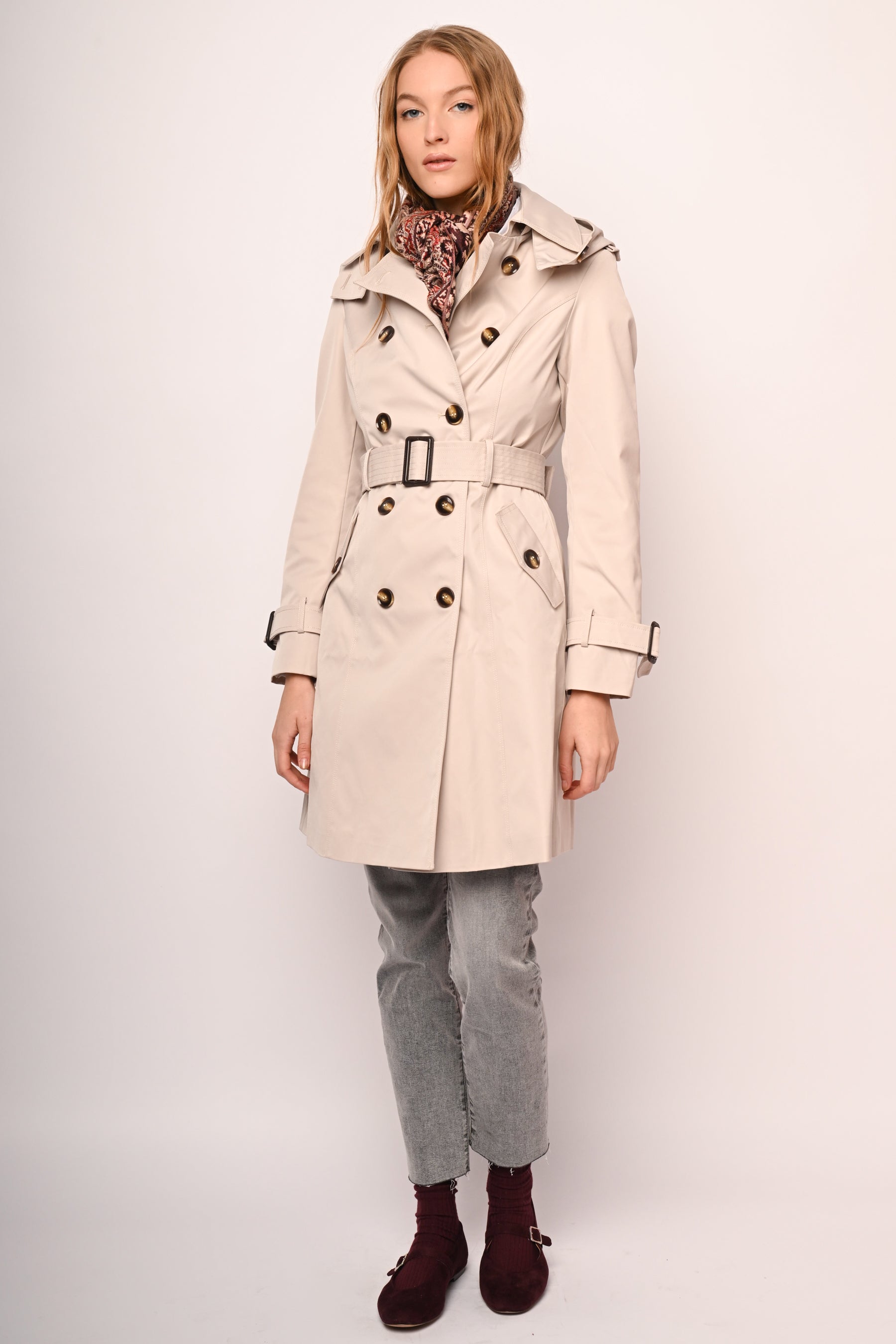 Trench doppiopetto con cappuccio
