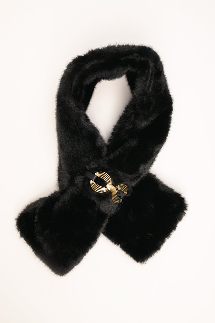 Collo peloso con fibbia geometrica nero