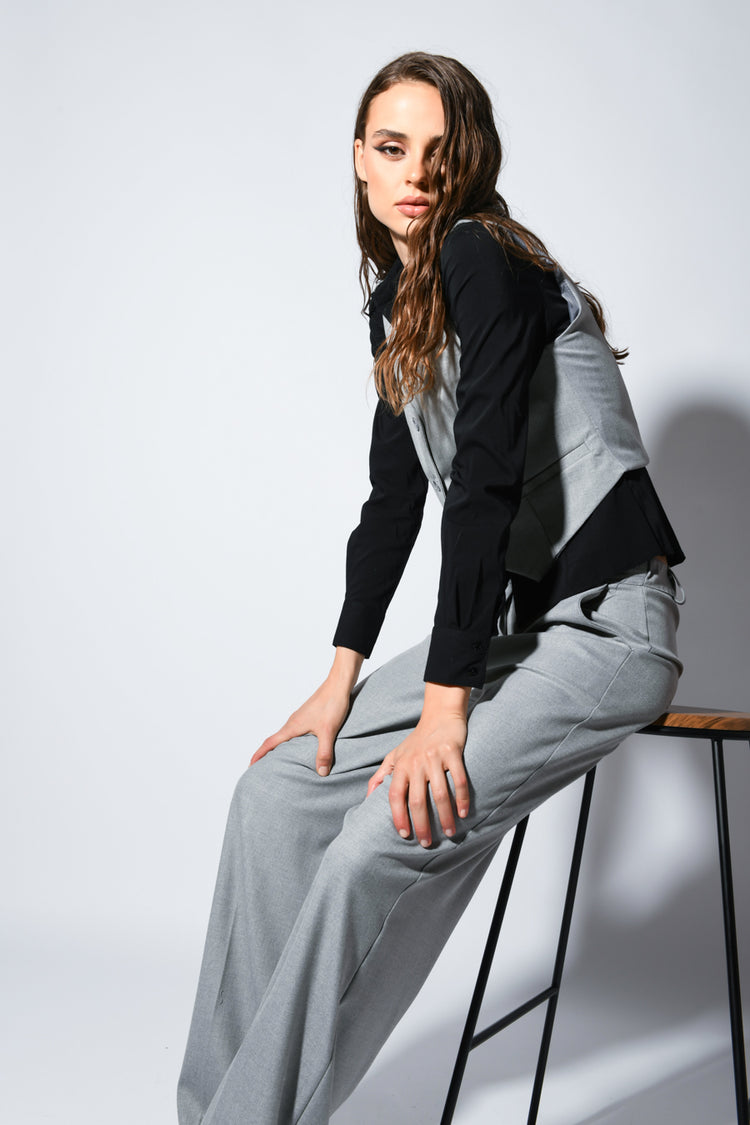 Camicia con strass al colletto