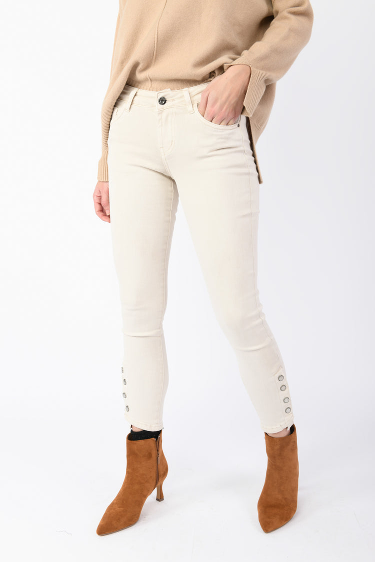 Pantaloni skinny con bottoni
