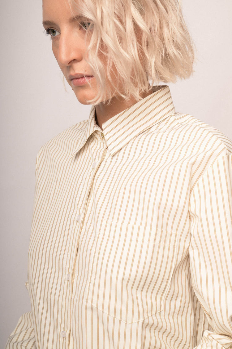 Camicia con bottone cuore righe
