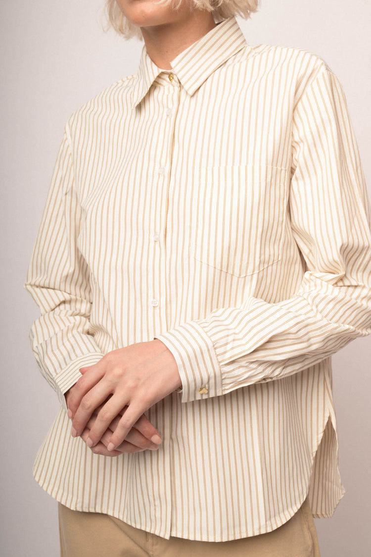 Camicia con bottone cuore righe