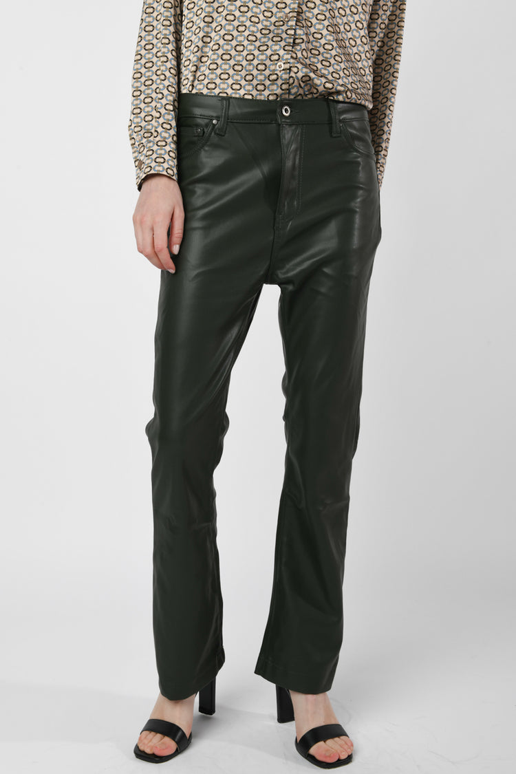 Pantaloni svasati in similpelle