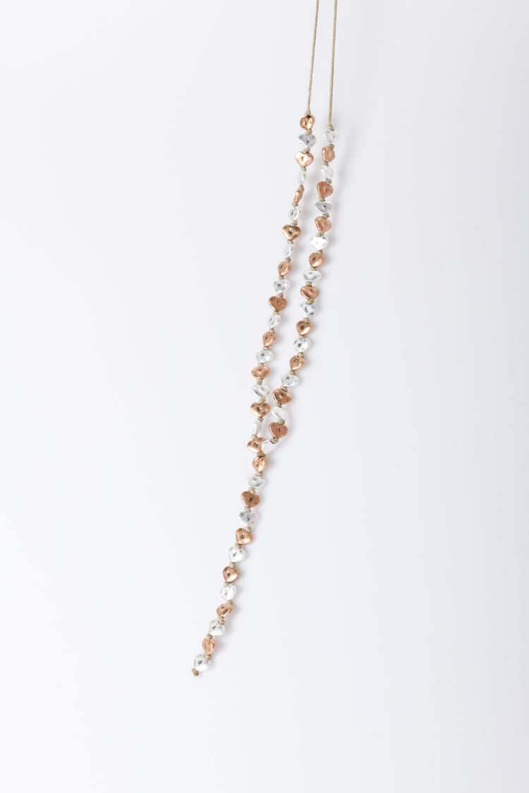 Collana lunga con pepite