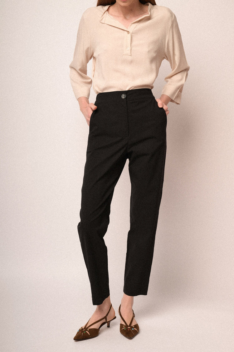 Pantaloni a vita alta con gamba dritta nero