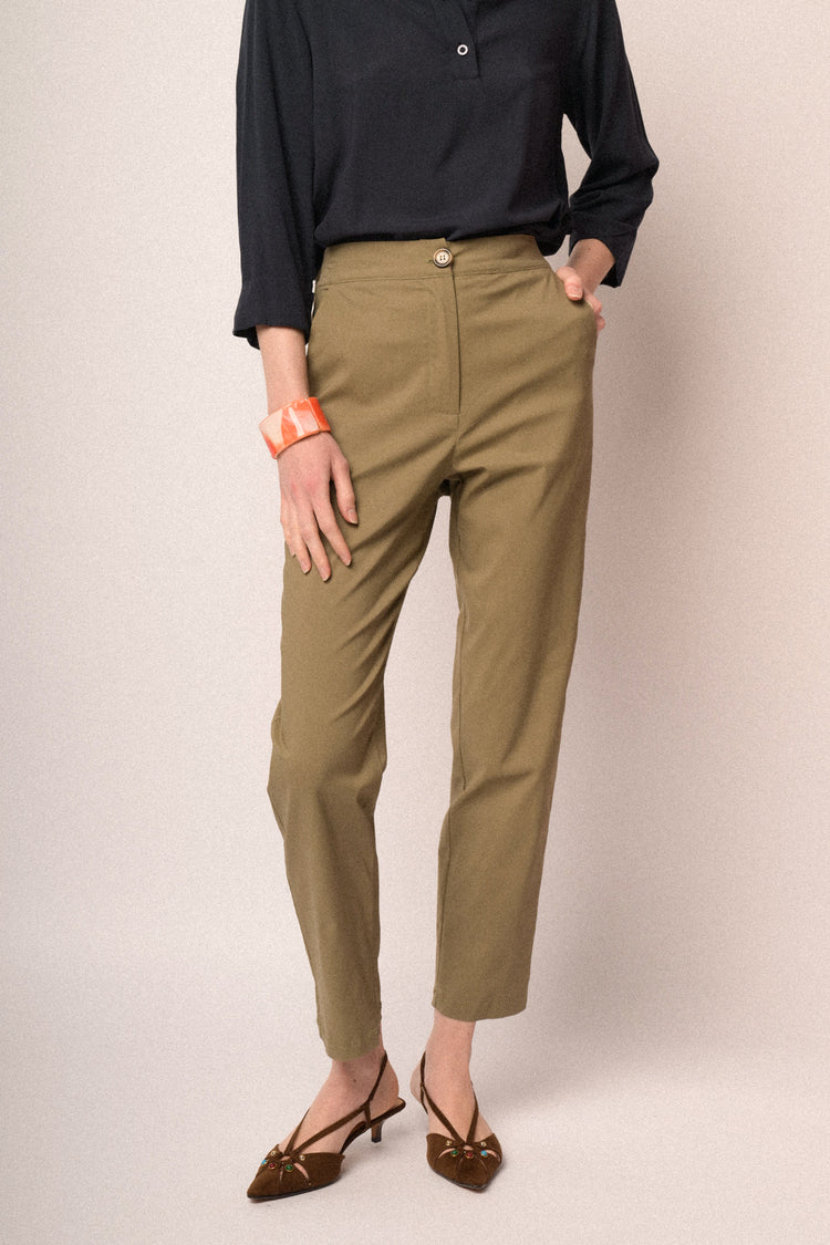 Pantaloni a vita alta con gamba dritta verde oliva
