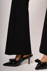 Pantaloni a gamba svasata