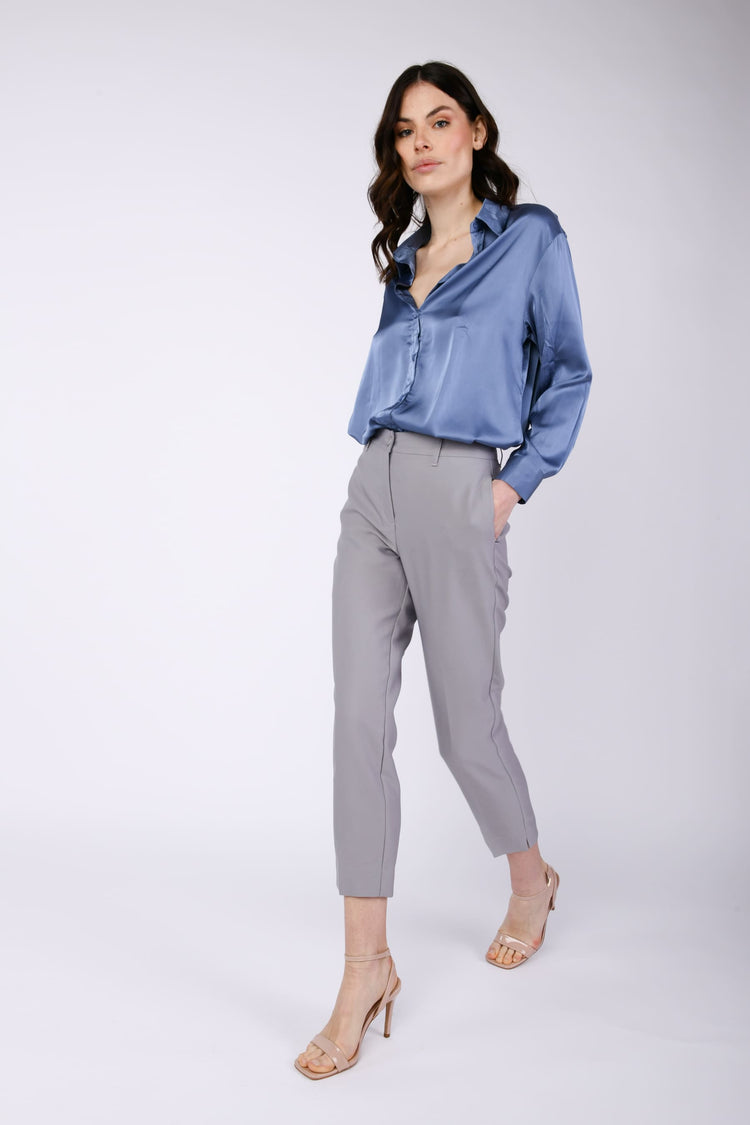 Pantalone a sigaretta con piega stirata