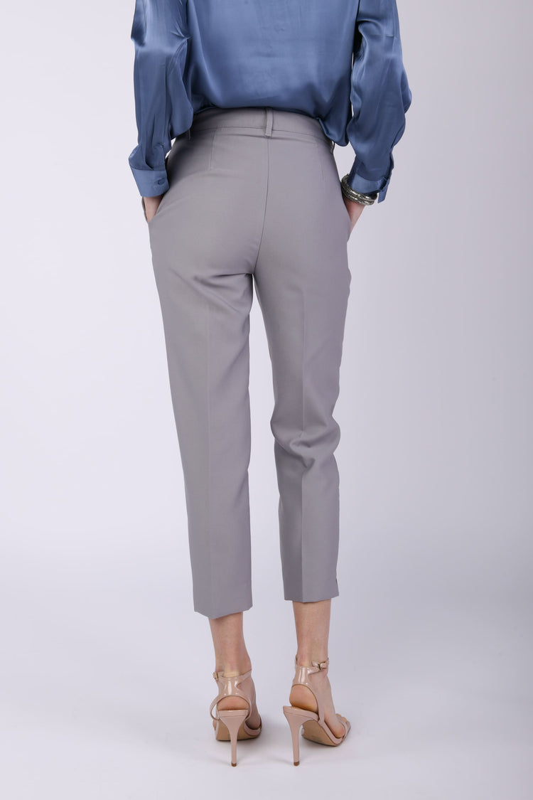 Pantalone a sigaretta con piega stirata