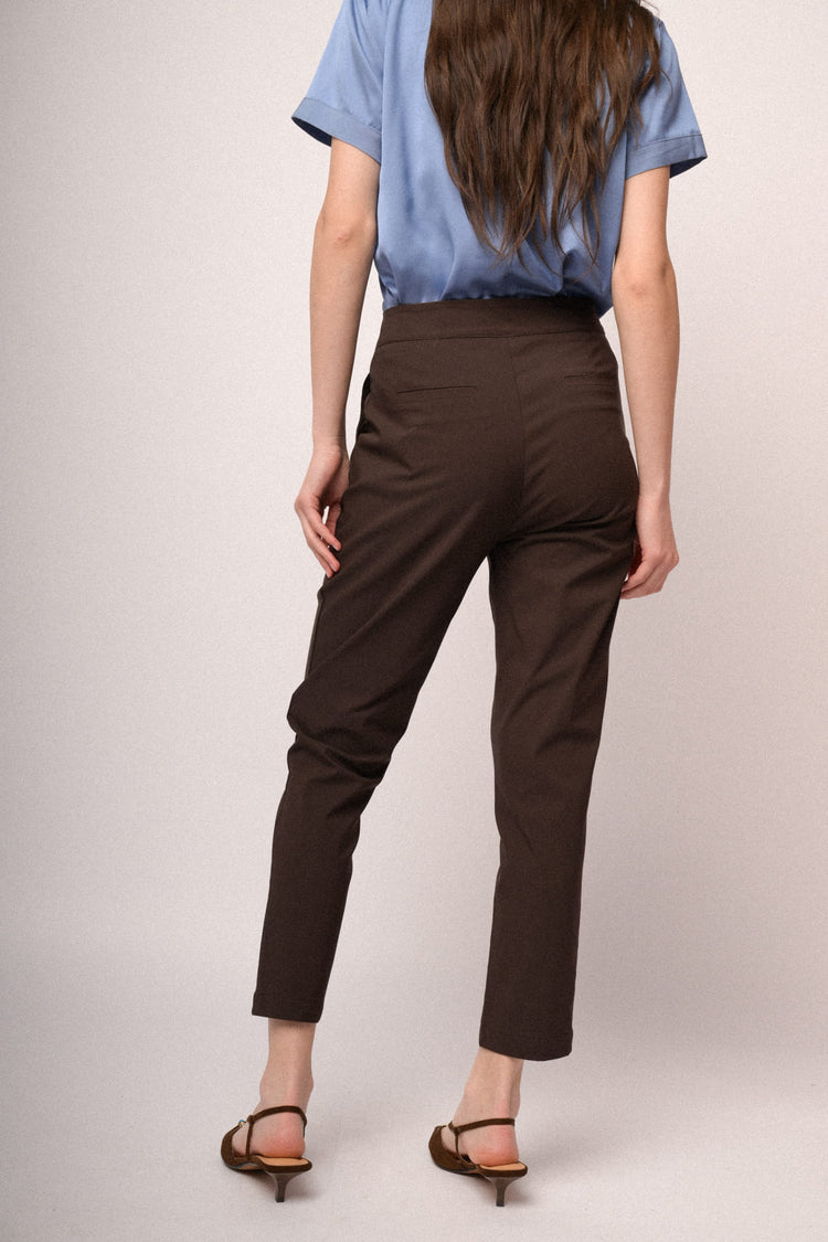 Pantaloni slim-fit misto viscosa cioccolato