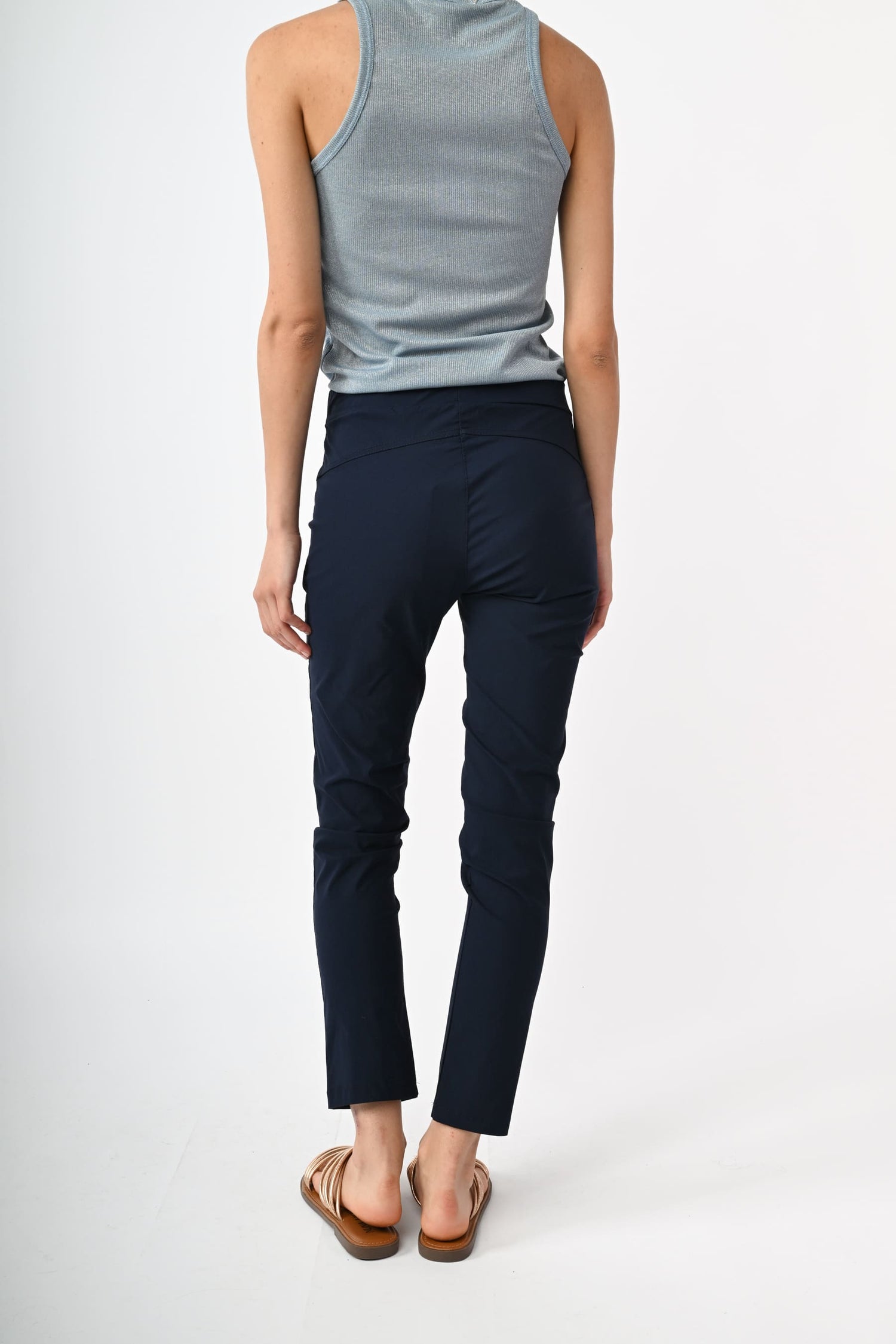 PA319BNLBL-24_4_4_978c49fc-bea8-4e8e-a9bb-abd022ee12d6