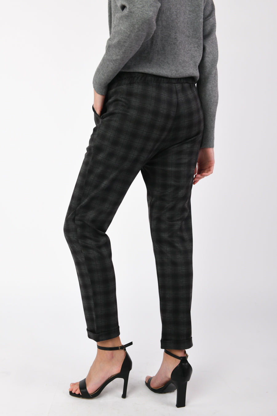 PA8311QFANE-24_5_5_567a21ec-cea4-4b61-a85f-0cb32d56fd06