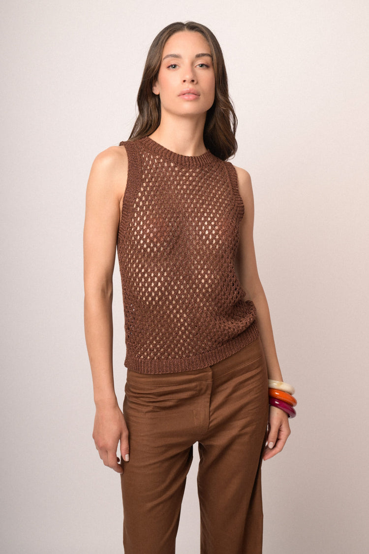 Maglia traforata smanicata lurex