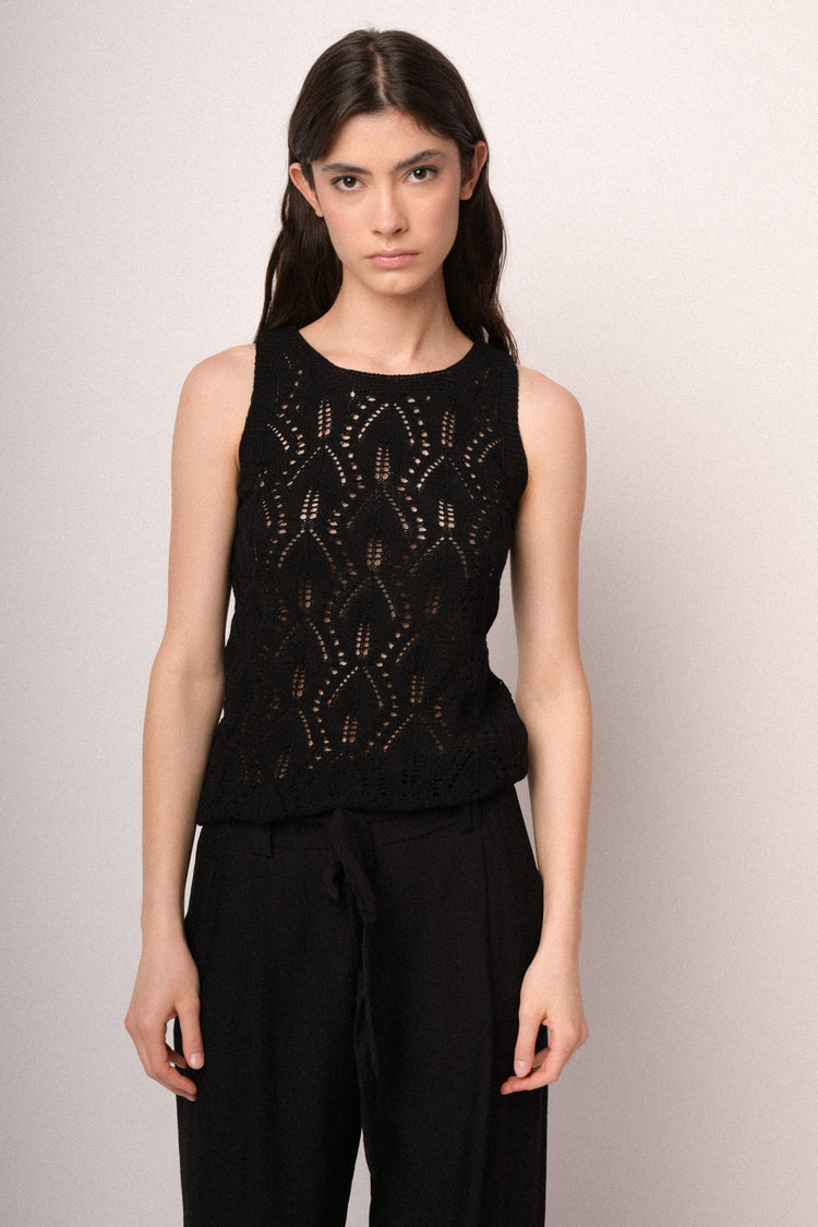 Top in maglia crochet nera