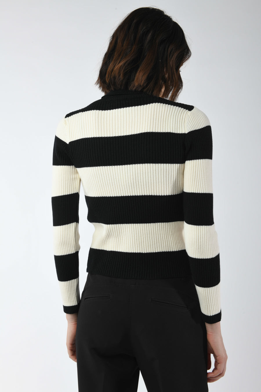 PULL48FANE-23_3_3_13c7b3ce-4a0b-4a70-ace4-bf3893aecb08