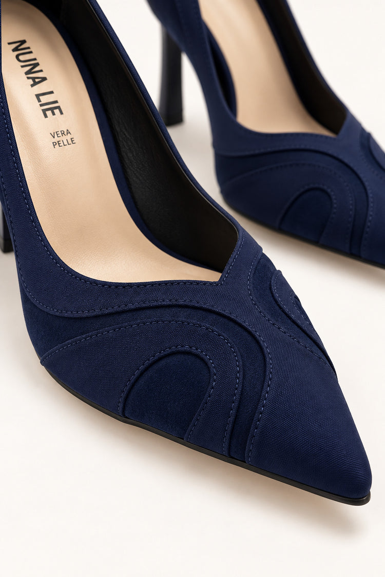 Décolleté blu con inserti in tulle