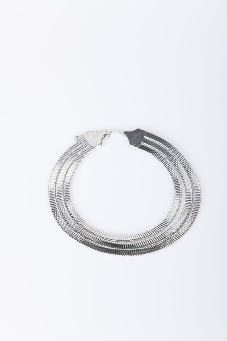 Collana rigida a tre fili