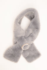 Collo peloso con fibbia rotonda grigio