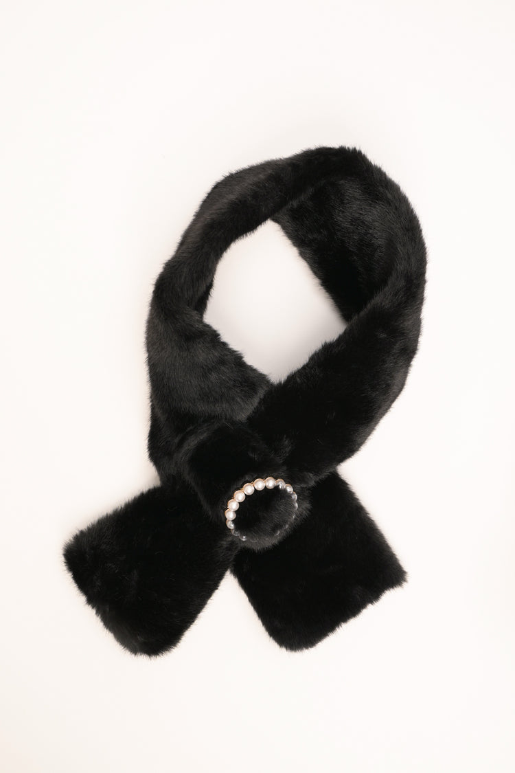 Collo peloso con fibbia rotonda nero