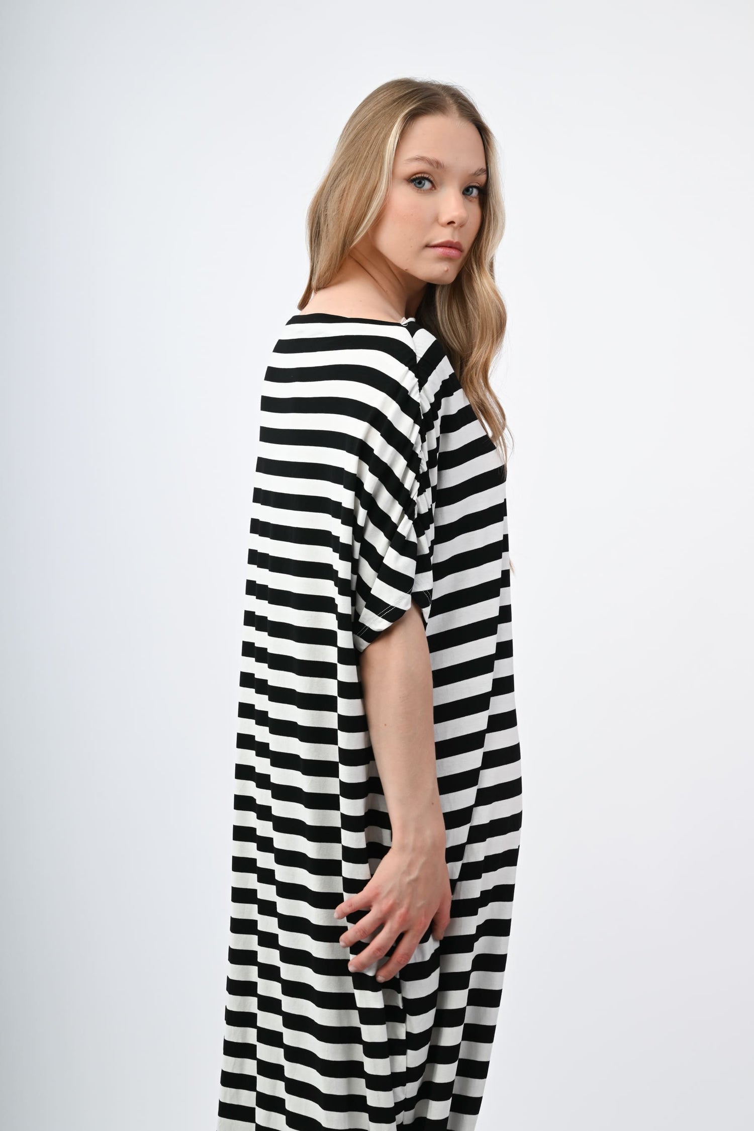 SH52993FA-24_6_6_8096b2df-b5db-43d9-b9e6-fd35f6227733