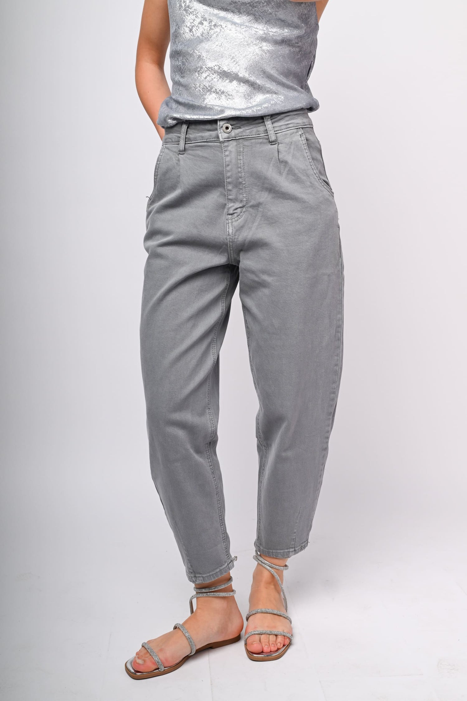 SJ652BI-24_3_3_c0ace956-758f-4e11-9604-78ac13f9d793