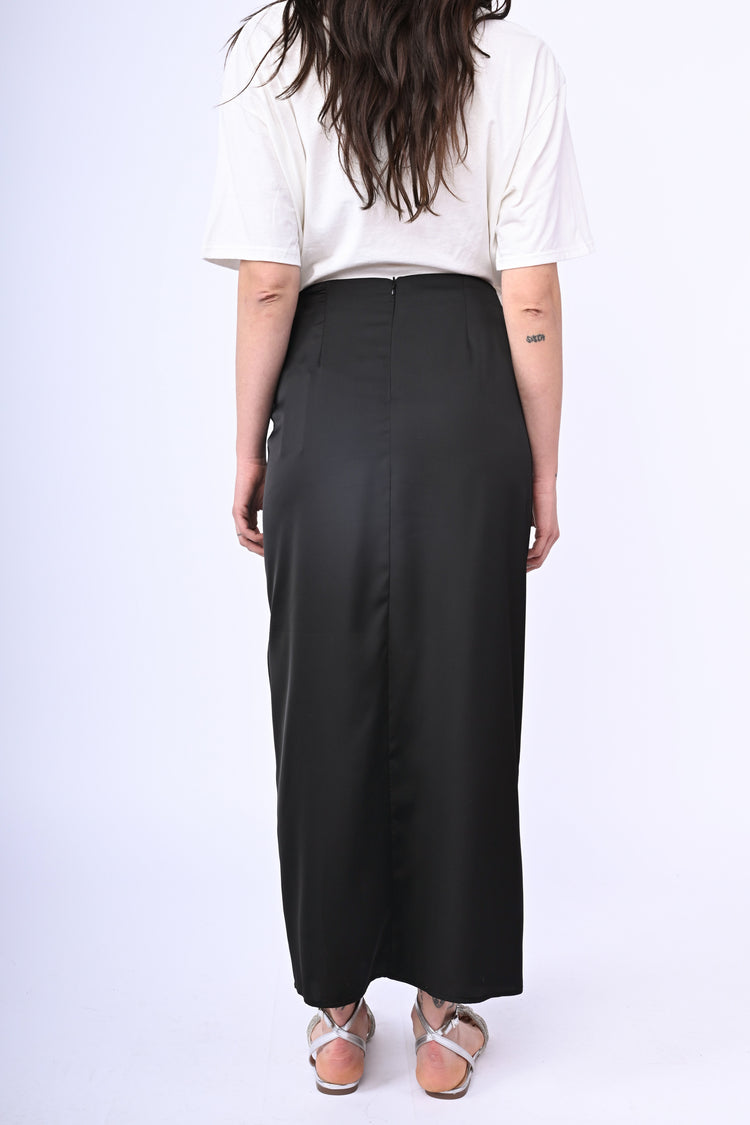 Gonna lunga con arricciatura e spacco