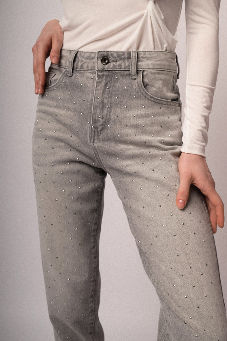 Jeans mom con strass