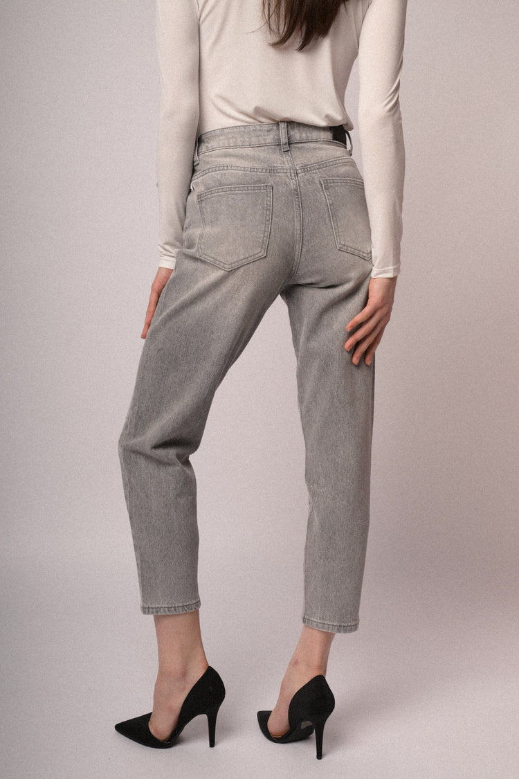 Jeans mom con strass