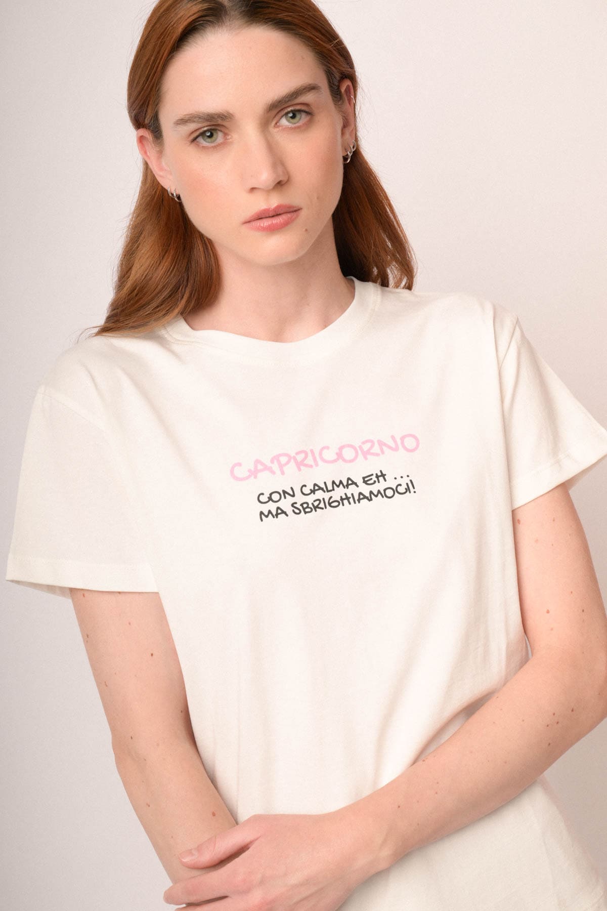 T shirt Capricorno in cotone bianco