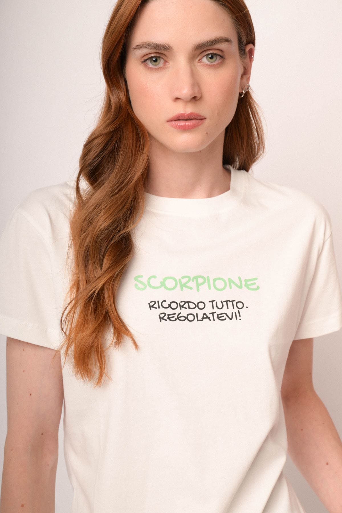 T shirt Scorpione in cotone bianco